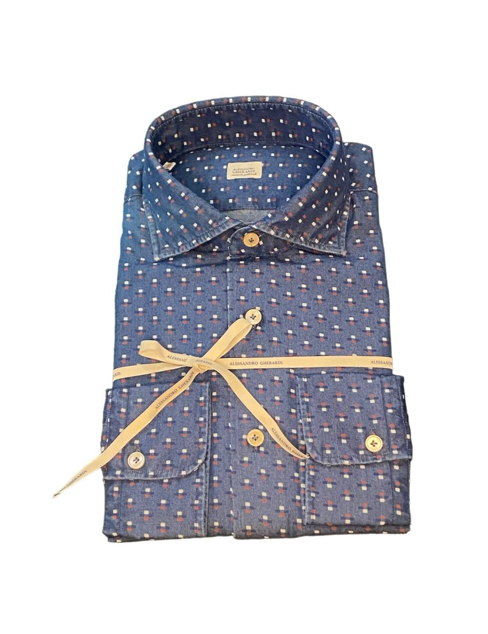 Camicia blu con fantasia