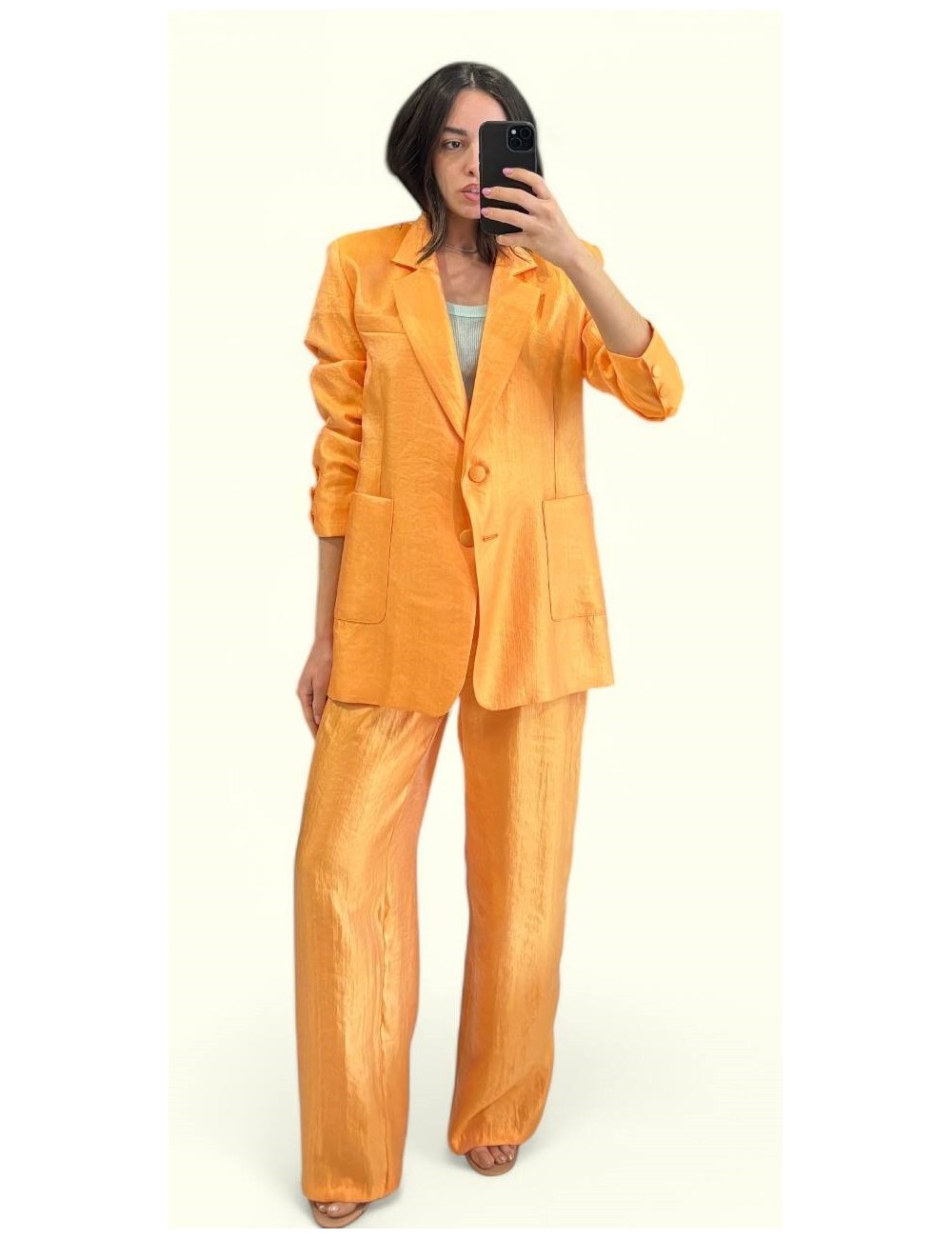 Tailleur arancio effetto lucido