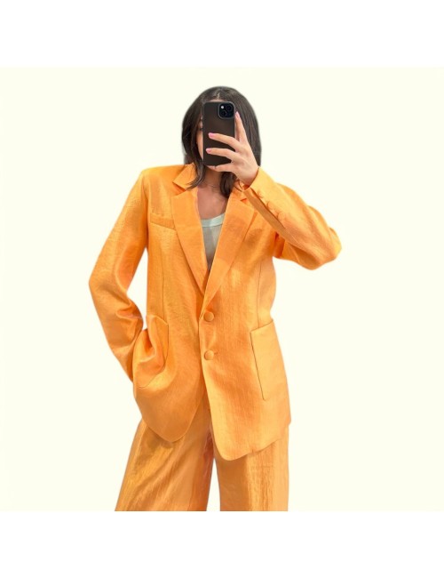 Tailleur arancio effetto lucido