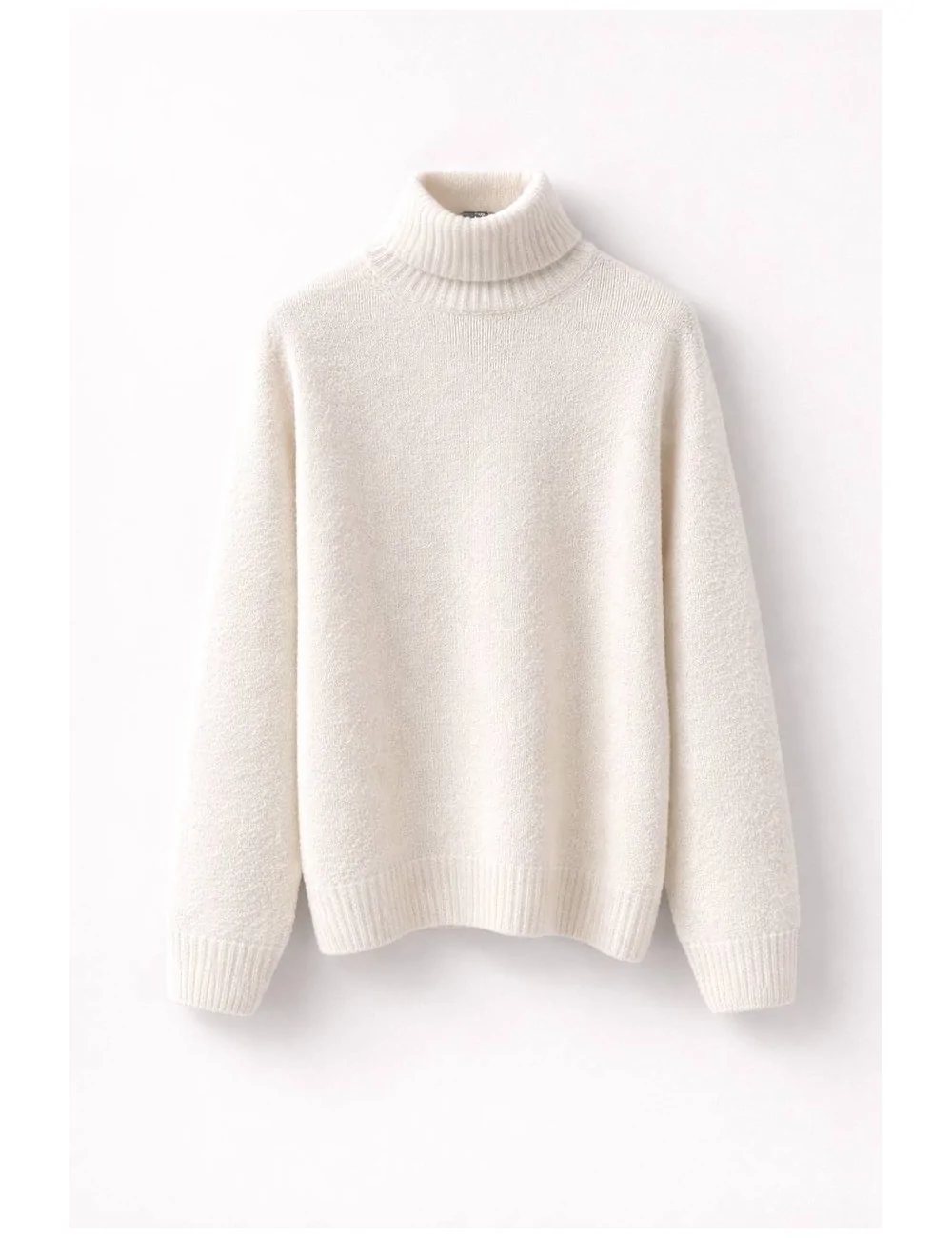 Maglione bianco panna a collo alto