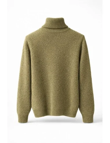 Maglione verde a collo alto